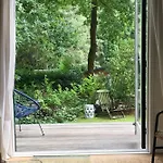 Sfeervol In Bosrijke Omgeving 福尔登