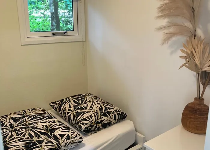 Sfeervol In Bosrijke Omgeving Σαλέ